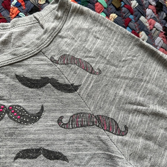 Y2K Wet Seal Gray Mustache Knit Shirt Raglan Sleeve Juniors Size XS 2010s Casual - Picture 6 of 16